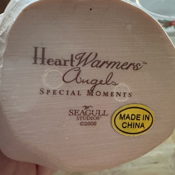 Heart Warmer Angel - Picture 3 of 3